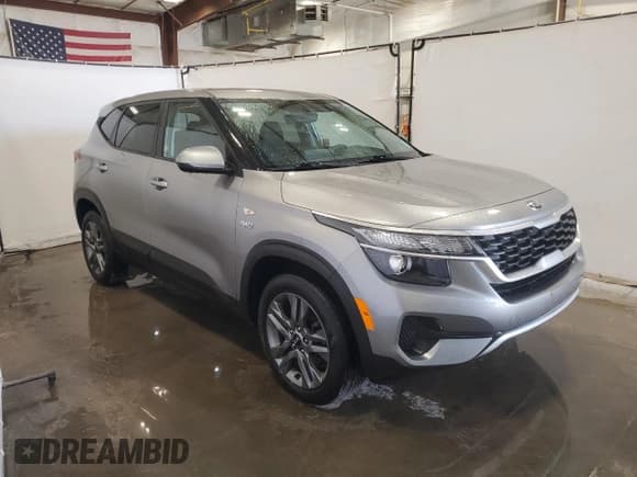 ✅ 2021 Kia Seltos LX • VIN: KNDEPCAA3M7214049 • Lot: 89509475. Listed on Copart with 31,213 mi. Free auction sales archive from the USA and detailed vehicle history report at DreamBid. Image 4.