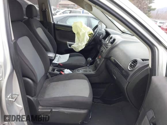 2015 Chevrolet Captiva Sport LS z VIN 3GNAL2EK7FS520108, wystawiony jako IAAI lot #41655207 z przebiegiem 201 135 mil mil oraz . Historia ofert i sprzedaży dostępna na DreamBid. Obrazek 5.