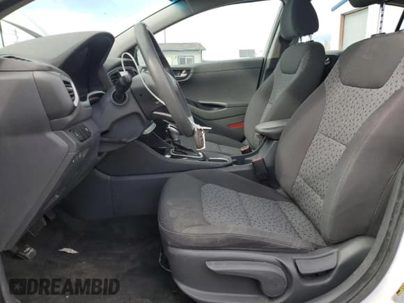 ✅ 2018 Hyundai Ioniq Blue • VIN: KMHC65LC9JU091354 • Lot: 49430715. Wystawiony na Copart z przebiegiem 91 555 mil. Bezpłatny archiwum sprzedaży aukcyjnych z USA i szczegółowy raport historii pojazdu na DreamBid. Zdjęcie 7.