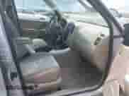 2005 Mercury Mariner Luxury с VIN 4M2YU56155DJ18530, выставлен на аукционе IAAI как лот 42307355 с пробегом 74 905 миль миль и . История ставок и продаж доступна на DreamBid. Изображение 5.