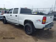 ✅ 2005 GMC Sierra 2500HD SLT • VIN: 1GTHK23255F811576 • Lot: 42496815. Listed on IAAI with 285,652 mi. Free auction sales archive from the USA and detailed vehicle history report at DreamBid. Image 3.