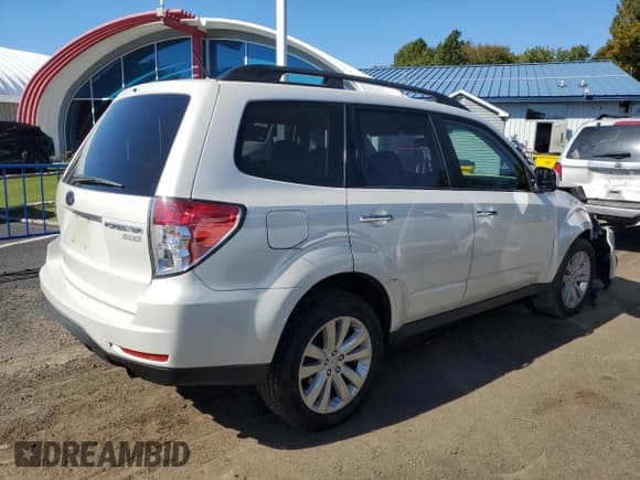 ✅ 2013 Subaru Forester X Premium • VIN: JF2SHADC6DH421709 • Lot: 84423295. Listed on Copart with 83,879 mi. Free auction sales archive from the USA and detailed vehicle history report at DreamBid. Image 3.