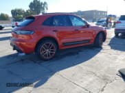 ✅ 2023 Porsche Macan • VIN: WP1AA2A56PLB11974 • Lot: 43497073. Wystawiony na IAAI z przebiegiem 14 447 mil. Bezpłatny archiwum sprzedaży aukcyjnych z USA i szczegółowy raport historii pojazdu na DreamBid. Zdjęcie 4.