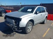 ✅ 2003 Saturn VUE • VIN: 5GZCZ53B83S904666 • Лот: 43572996. Опубликован ранее на IAAI с пробегом 105 306 миль. Бесплатный доступ к архиву аукционных продаж из США и подробный отчёт об истории автомобиля на DreamBid. Изображение 2.