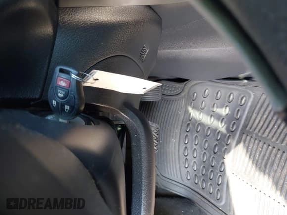 ✅ 2018 Nissan Sentra S • VIN: 3N1AB7AP7JY322938 • Lot: 43223250. Listed on IAAI with 208,520 mi. Free auction sales archive from the USA and detailed vehicle history report at DreamBid. Image 11.