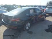 ✅ 2019 Volkswagen Jetta S • VIN: 3VWC57BU8KM152113 • Lot: 43183249. Wystawiony na IAAI z przebiegiem 85 096 mil. Bezpłatny archiwum sprzedaży aukcyjnych z USA i szczegółowy raport historii pojazdu na DreamBid. Zdjęcie 4.