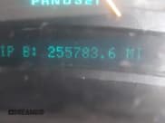 ✅ 2005 Chevrolet Silverado 2500HD LS • VIN: 1GCHK23285F818246 • Lot: 43292468. Wystawiony na IAAI z przebiegiem 255 783 mil. Bezpłatny archiwum sprzedaży aukcyjnych z USA i szczegółowy raport historii pojazdu na DreamBid. Zdjęcie 15.