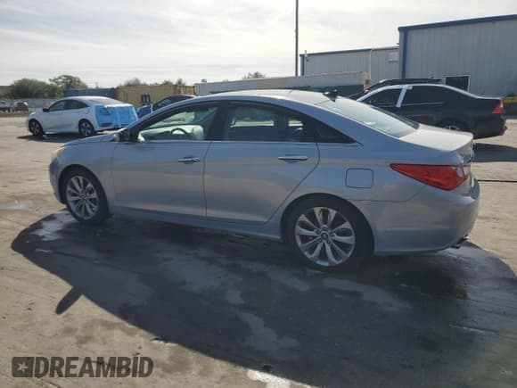 ✅ 2012 Hyundai Sonata Limited • VIN: 5NPEC4AB3CH352260 • Lot: 92030405. Listed on Copart with 74,059 mi. Free auction sales archive from the USA and detailed vehicle history report at DreamBid. Image 2.