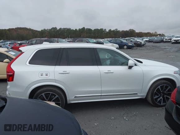 ✅ 2022 Volvo XC90 Inscription Expression • VIN: YV4BR0CZ1N1790674 • Lot: 43557504. Listed on IAAI with 71,789 mi. Free auction sales archive from the USA and detailed vehicle history report at DreamBid. Image 13.