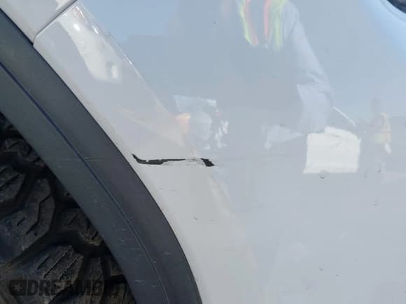 ✅ 2021 GMC Sierra 1500 • VIN: 1GTP8CET3MZ123515 • Lot: 42002396. Wystawiony na IAAI z przebiegiem 57 713 mil. Bezpłatny archiwum sprzedaży aukcyjnych z USA i szczegółowy raport historii pojazdu na DreamBid. Zdjęcie 18.