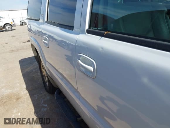 ✅ 2005 Chevrolet Suburban Z71 • VIN: 3GNFK16Z85G260950 • Лот: 42250514. Опубликован ранее на IAAI с пробегом 200 234 миль. Бесплатный доступ к архиву аукционных продаж из США и подробный отчёт об истории автомобиля на DreamBid. Изображение 12.