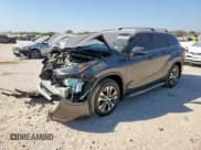 ✅ 2024 Toyota Highlander Hybrid XLE • VIN: 5TDKARAH1RS023649 • Lot: 84784605. Listed on Copart with 13,307 mi. Free auction sales archive from the USA and detailed vehicle history report at DreamBid. Image 1.