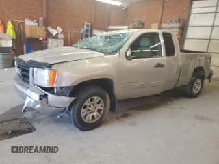 ✅ 2008 GMC Sierra 1500 SLE1 • VIN: 2GTEK19JX81102827 • Лот: 67187515. Опубликован ранее на Copart с пробегом 188 794 миль. Бесплатный доступ к архиву аукционных продаж из США и подробный отчёт об истории автомобиля на DreamBid. Изображение 1.