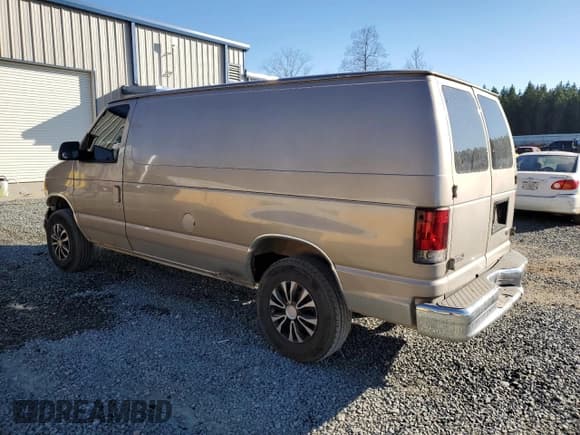 ✅ 2002 Ford Econoline Cargo • VIN: 1FTNE24L72HB37786 • Lot: 85941234. Wystawiony na Copart z przebiegiem 263 864 mil. Bezpłatny archiwum sprzedaży aukcyjnych z USA i szczegółowy raport historii pojazdu na DreamBid. Zdjęcie 2.