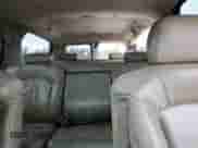 ✅ 2001 Chevrolet Suburban • VIN: 1GNEC16T71J293421 • Лот: 87670365. Опубликован ранее на Copart с пробегом 310 325 миль. Бесплатный доступ к архиву аукционных продаж из США и подробный отчёт об истории автомобиля на DreamBid. Изображение 10.