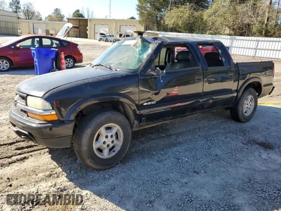 ✅ 2003 Chevrolet S-10 LS • VIN: 1GCDT13X73K175068 • Лот: 82973074. Опубликован ранее на Copart с пробегом 148 531 миль. Бесплатный доступ к архиву аукционных продаж из США и подробный отчёт об истории автомобиля на DreamBid. Изображение 1.