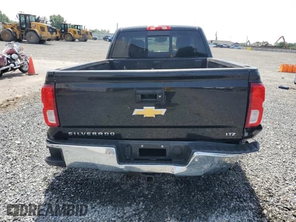 ✅ 2018 Chevrolet Silverado 1500 LTZ • VIN: 1GCVKSEC0JZ146829 • Lot: 61158095. Wystawiony na Copart z przebiegiem 115 441 mil. Bezpłatny archiwum sprzedaży aukcyjnych z USA i szczegółowy raport historii pojazdu na DreamBid. Zdjęcie 6.
