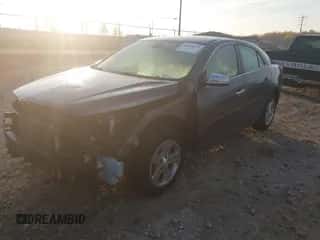 2014 Chevrolet Malibu LS z VIN 1G11B5SL3EF274034, wystawiony jako IAAI lot #43548233 z przebiegiem Nie podano mil oraz . Historia ofert i sprzedaży dostępna na DreamBid. Obrazek 2.