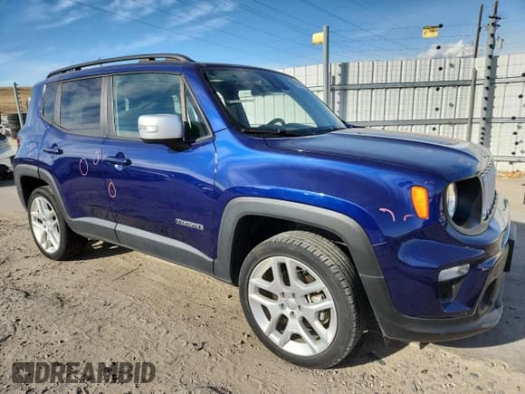 ✅ 2021 Jeep Renegade Latitude • VIN: ZACNJDBB1MPM81639 • Lot: 90222895. Wystawiony na Copart z przebiegiem 44 276 mil. Bezpłatny archiwum sprzedaży aukcyjnych z USA i szczegółowy raport historii pojazdu na DreamBid. Zdjęcie 4.