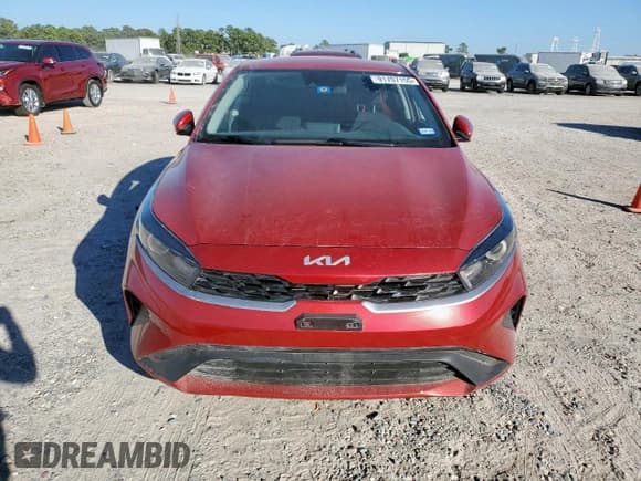 ✅ 2024 Kia Forte LXS • VIN: 3KPF24AD8RE776684 • Лот: 91707155. Опубликован ранее на Copart с пробегом 82 732 миль. Бесплатный доступ к архиву аукционных продаж из США и подробный отчёт об истории автомобиля на DreamBid. Изображение 5.