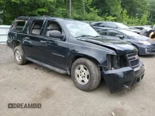✅ 2007 Chevrolet Suburban LTZ • VIN: 3GNFK16317G106692 • Lot: 61636134. Wystawiony na Copart z przebiegiem Nie podano. Bezpłatny archiwum sprzedaży aukcyjnych z USA i szczegółowy raport historii pojazdu na DreamBid. Zdjęcie 4.