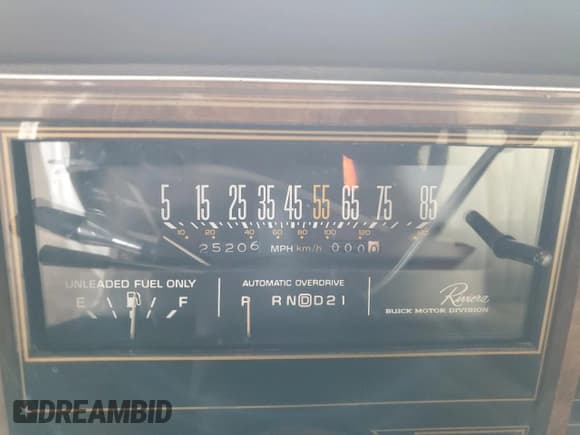 ✅ 1985 Buick Riviera • VIN: 1G4EZ57Y6FE407347 • Лот: 58836105. Опубликован ранее на Copart с пробегом 25 206 миль. Бесплатный доступ к архиву аукционных продаж из США и подробный отчёт об истории автомобиля на DreamBid. Изображение 9.