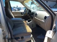 ✅ 2004 Ford Expedition XLT • VIN: 1FMPU16W04LA01850 • Lot: 42303611. Listed on IAAI with 190,515 mi. Free auction sales archive from the USA and detailed vehicle history report at DreamBid. Image 5.