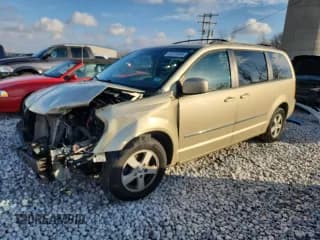 ✅ 2010 Dodge Grand Caravan SXT • VIN: 2D4RN5D17AR396267 • Lot: 92373865. Listed on Copart with 213,648 mi. Free auction sales archive from the USA and detailed vehicle history report at DreamBid. Image 1.