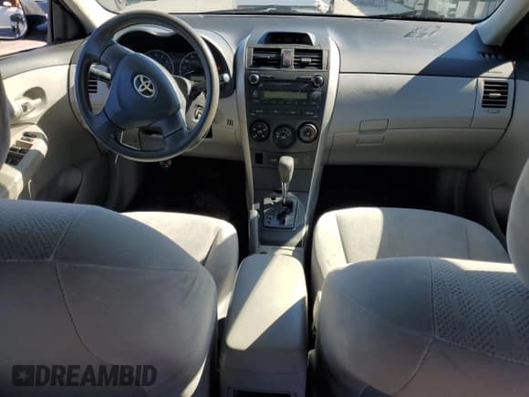 ✅ 2012 Toyota Corolla L • VIN: JTDBU4EE4C9179801 • Lot: 92407765. Wystawiony na Copart z przebiegiem 138 958 mil. Bezpłatny archiwum sprzedaży aukcyjnych z USA i szczegółowy raport historii pojazdu na DreamBid. Zdjęcie 8.