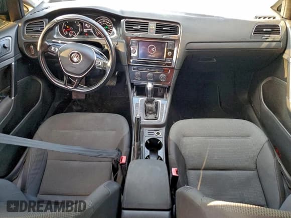 ✅ 2019 Volkswagen Golf S • VIN: 3VWG57AU8KM013232 • Lot: 95654825. Wystawiony na Copart z przebiegiem 65 454 mil. Bezpłatny archiwum sprzedaży aukcyjnych z USA i szczegółowy raport historii pojazdu na DreamBid. Zdjęcie 8.