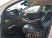 ✅ 2018 Genesis G90 Premium • VIN: KMHG34JA8JU043690 • Лот: 46676015. Опубликован ранее на Copart с пробегом 84 344 миль. Бесплатный доступ к архиву аукционных продаж из США и подробный отчёт об истории автомобиля на DreamBid. Изображение 7.