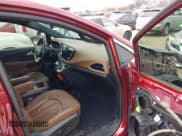 ✅ 2020 Chrysler Pacifica Hybrid Limited • VIN: 2C4RC1N71LR183414 • Лот: 41504790. Опубликован ранее на IAAI с пробегом 71 676 миль. Бесплатный доступ к архиву аукционных продаж из США и подробный отчёт об истории автомобиля на DreamBid. Изображение 5.