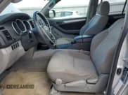 ✅ 2007 Toyota 4Runner SR5 • VIN: JTEBU14R978084211 • Lot: 85183735. Wystawiony na Copart z przebiegiem 143 234 mil. Bezpłatny archiwum sprzedaży aukcyjnych z USA i szczegółowy raport historii pojazdu na DreamBid. Zdjęcie 7.