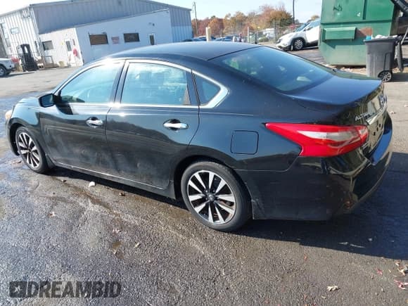 ✅ 2017 Nissan Altima SR • VIN: 1N4AL3AP6HC135833 • Lot: 43648242. Listed on IAAI with 183,478 mi. Free auction sales archive from the USA and detailed vehicle history report at DreamBid. Image 14.