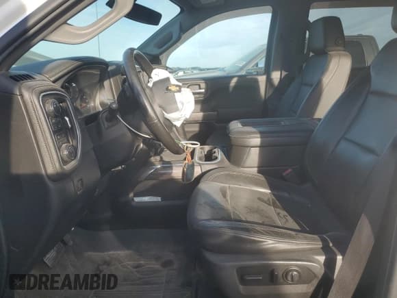 ✅ 2019 Chevrolet Silverado 1500 LTZ • VIN: 1GCUYGED8KZ215770 • Lot: 83820375. Wystawiony na Copart z przebiegiem Nie podano. Bezpłatny archiwum sprzedaży aukcyjnych z USA i szczegółowy raport historii pojazdu na DreamBid. Zdjęcie 7.