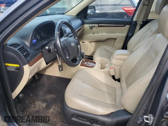 ✅ 2009 Hyundai Santa Fe Limited • VIN: 5NMSH73E89H263237 • Lot: 50965974. Listed on Copart with 118,987 mi. Free auction sales archive from the USA and detailed vehicle history report at DreamBid. Image 7.