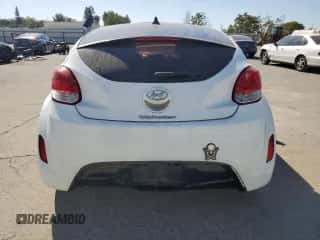 2013 Hyundai Veloster w/Black Int с VIN KMHTC6AD4DU147327, выставлен на аукционе Copart как лот 70406034 с пробегом 121 381 миль миль и Списание • Salvage title. История ставок и продаж доступна на DreamBid. Изображение 6.