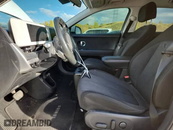 ✅ 2022 Hyundai Ioniq 5 SE • VIN: KM8KMDAF2NU051714 • Lot: 82382415. Wystawiony na Copart z przebiegiem 91 336 mil. Bezpłatny archiwum sprzedaży aukcyjnych z USA i szczegółowy raport historii pojazdu na DreamBid. Zdjęcie 7.