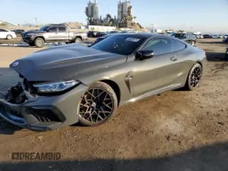 ✅ 2020 BMW M8 • VIN: WBSAE0C06LCD01775 • Lot: 38028873. Wystawiony na Copart z przebiegiem Nie podano. Bezpłatny archiwum sprzedaży aukcyjnych z USA i szczegółowy raport historii pojazdu na DreamBid. Zdjęcie 1.