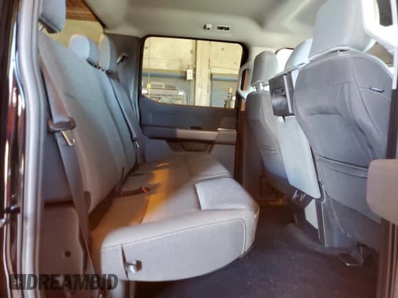 ✅ 2025 Ford F-150 XLT • VIN: 1FTEW3LP2SKE10370 • Lot: 90843465. Listed on Copart with 9,452 mi. Free auction sales archive from the USA and detailed vehicle history report at DreamBid. Image 10.