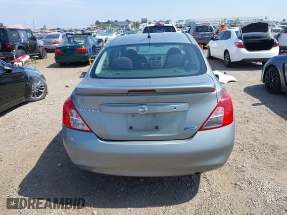 ✅ 2013 Nissan Versa SV • VIN: 3N1CN7AP8DL889743 • Lot: 42489488. Listed on IAAI with 147,581 mi. Free auction sales archive from the USA and detailed vehicle history report at DreamBid. Image 17.