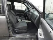 ✅ 2011 Ford Escape XLT • VIN: 1FMCU9DG7BKB21690 • Lot: 42389058. Wystawiony na IAAI z przebiegiem 147 308 mil. Bezpłatny archiwum sprzedaży aukcyjnych z USA i szczegółowy raport historii pojazdu na DreamBid. Zdjęcie 5.