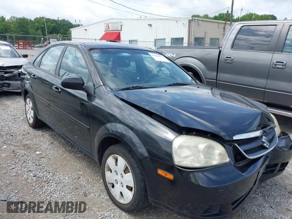 ✅ 2006 Suzuki Forenza • VIN: KL5JD56Z26K338417 • Lot: 42468572. Wystawiony na IAAI z przebiegiem 110 207 mil. Bezpłatny archiwum sprzedaży aukcyjnych z USA i szczegółowy raport historii pojazdu na DreamBid. Zdjęcie 1.