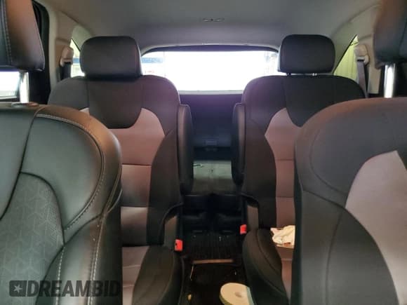 ✅ 2023 Kia Sorento EX • VIN: KNDRHDLGXP5163946 • Lot: 71805935. Wystawiony na Copart z przebiegiem 42 041 mil. Bezpłatny archiwum sprzedaży aukcyjnych z USA i szczegółowy raport historii pojazdu na DreamBid. Zdjęcie 10.