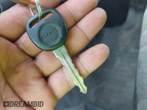 ✅ 2013 GMC Savana • VIN: 1GTW7FCG8D1172911 • Lot: 42129651. Wystawiony na IAAI z przebiegiem 197 771 mil. Bezpłatny archiwum sprzedaży aukcyjnych z USA i szczegółowy raport historii pojazdu na DreamBid. Zdjęcie 11.