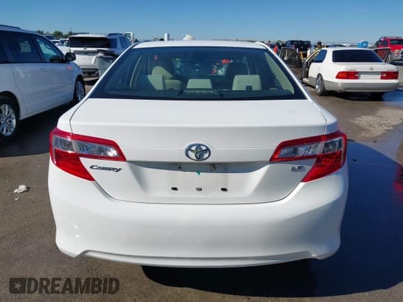 ✅ 2012 Toyota Camry LE • VIN: 4T4BF1FK7CR206839 • Lot: 43587579. Listed on IAAI with 176,149 mi. Free auction sales archive from the USA and detailed vehicle history report at DreamBid. Image 16.
