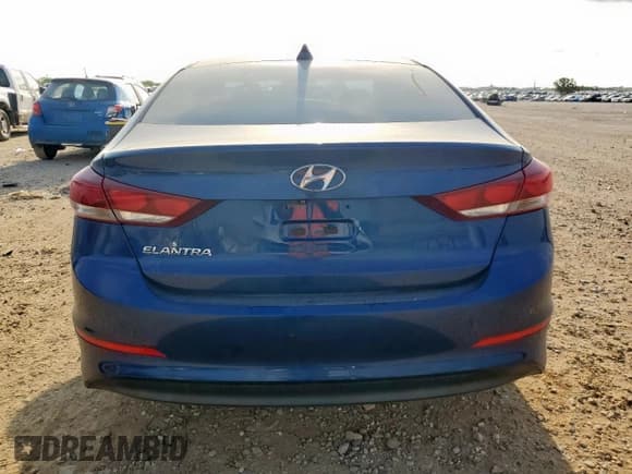 ✅ 2017 Hyundai Elantra SE • VIN: 5NPD84LF5HH060100 • Lot: 68693555. Listed on Copart with 38,164 mi. Free auction sales archive from the USA and detailed vehicle history report at DreamBid. Image 6.