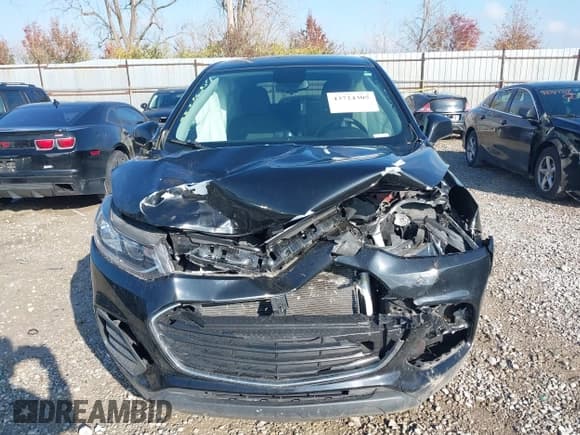 ✅ 2020 Chevrolet Trax LS • VIN: 3GNCJKSB5LL306565 • Lot: 43724305. Wystawiony na IAAI z przebiegiem 37 180 mil. Bezpłatny archiwum sprzedaży aukcyjnych z USA i szczegółowy raport historii pojazdu na DreamBid. Zdjęcie 12.