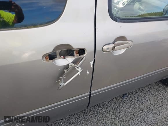 ✅ 2001 Toyota Sienna LE • VIN: 4T3ZF13C61U361232 • Lot: 43498432. Wystawiony na IAAI z przebiegiem 260 455 mil. Bezpłatny archiwum sprzedaży aukcyjnych z USA i szczegółowy raport historii pojazdu na DreamBid. Zdjęcie 13.