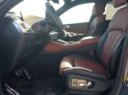 ✅ 2024 BMW X6 xDrive40i • VIN: 5UX33EX00R9U01305 • Lot: 70728025. Wystawiony na Copart z przebiegiem 40 493 mil. Bezpłatny archiwum sprzedaży aukcyjnych z USA i szczegółowy raport historii pojazdu na DreamBid. Zdjęcie 7.